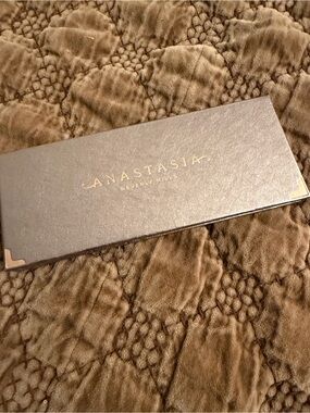 Anastasia Rose Metals Eyeshadow Palette